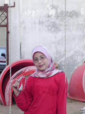 voici la grande soeur 2 malak c&eacute; layla
